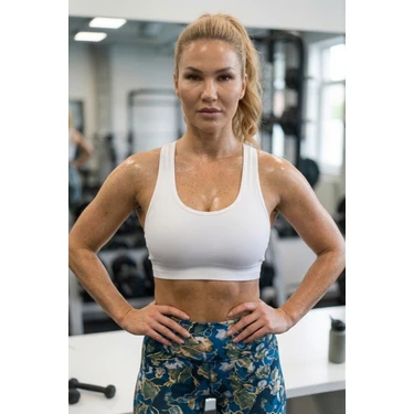 Mistirik Parina Model Sporcu Sütyeni Crop Kalın Askılı Seamless Model Spor Sütyeni Beyaz