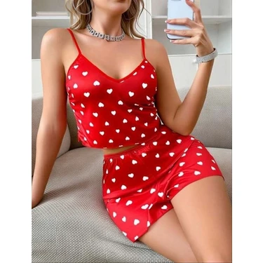 Herşey Trend Herşeytrend  Kırmızı Üstüne Beyaz Kalp Desenli Ince Askılı Şortlu Pijama