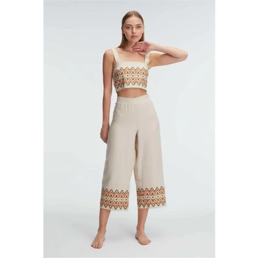 Zenvia  Askılı Oyuk U Yaka Geometrik Yazlık Uzun Nakış Detaylı Pijama