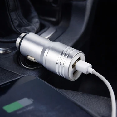 Robor R212 Araç Şarj Cihazı - 10W Şarj, USB Bağlantı, Kompakt Tasarım, Dayanıklı Yapı, Tak ve