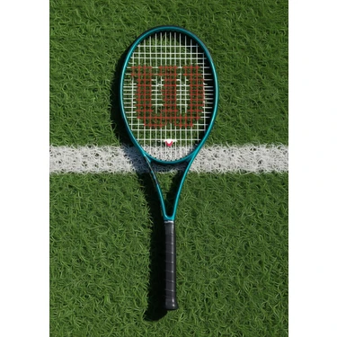 Wilson Blade 98 16X19 V9 Tenis Raket 305 gr Kordajsız Fiyatı