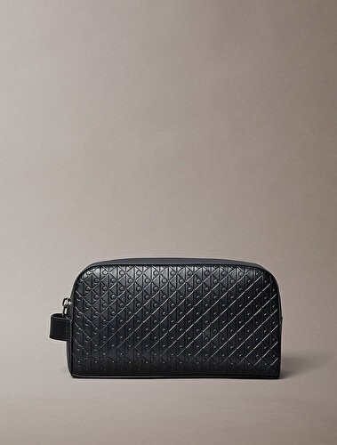 Calvin Klein Embossed Emblem Logo Detaylı Seyahat Çantası