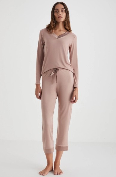 Catherine's Yumuşak Dokulu Pijama Takımı