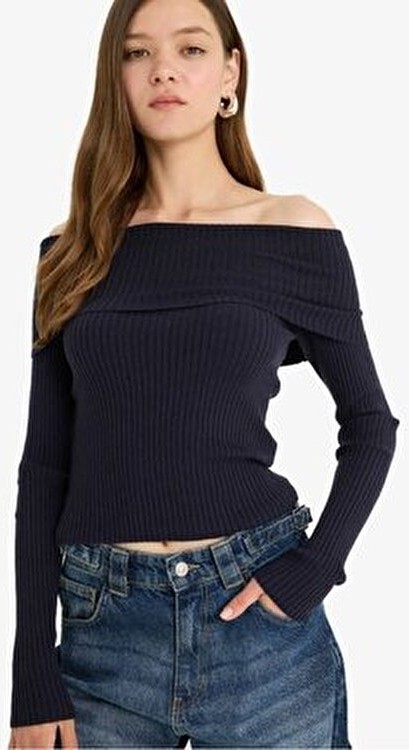 DeFacto Kadın Slim Fit Açık Omuz Kazak Carmen Yaka Düz Renk Günlük Stil görsel 8
