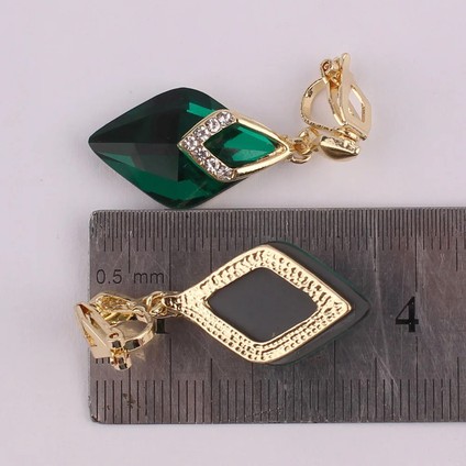 7 Renk Yüksek Dereceli Rhinestone Kristal Gözyaşı Damlası Şekli Küpe Klipsi Kadınlar Için Delinmemiş Düğün Lüks Deliksiz Küpeler Yeni (Yurt Dışından)