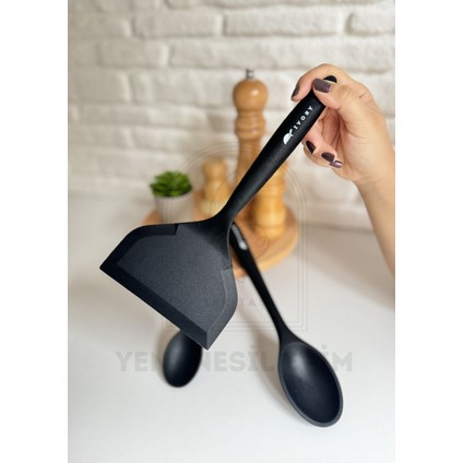 Yeninesilevim Silikon Mini ve Normal Kaşık Geniş Uçlu Köfte Spatulası Isıya Dayanıklı Yanmaz Yapışmaz Sert Uçlu fırsatları