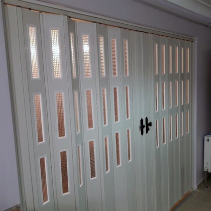 Beyaz Renkli 3 Sıra Camlı 12 mm - Çift Kanat - En 144 cm * Boy 200 cm Akordiyon Kapı fiyatları