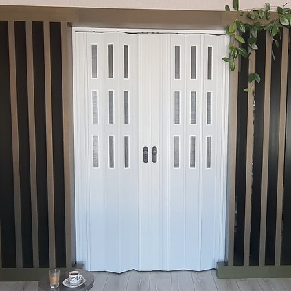 Beyaz Renkli 3 Sıra Camlı 12 mm - Çift Kanat - En 144 cm * Boy 200 cm Akordiyon Kapı indirimleri