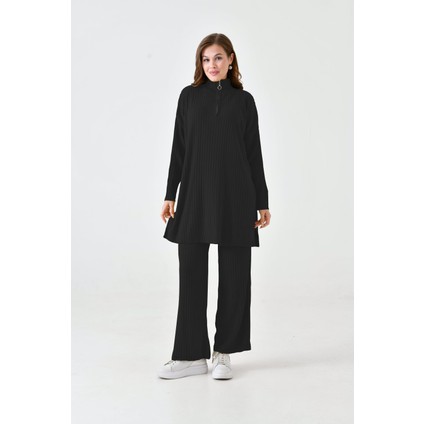 Nisum Yakası Fermuarlı Pantalonlu Triko Takım