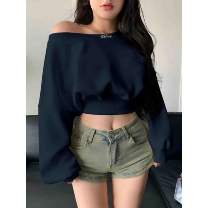 Bol Kesim Dazy Kadın Düz Renk Asimetrik Yaka Uzun Kollu Kırpılmış Sweatshirt