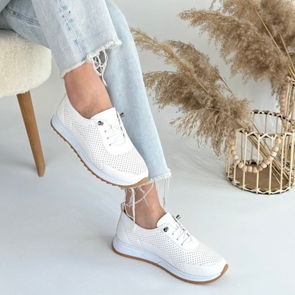 Tone Beyaz Cilt Bağcıklı Spor Ayakkabı fırsatları