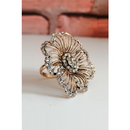 Elmas Montür Büyük Çiçek Yüzük