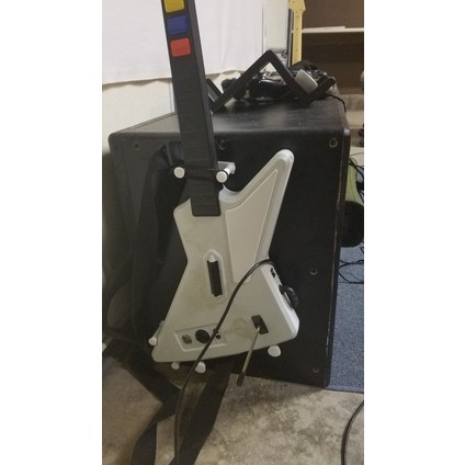 Gitar Controller Stand (Rock Band / Guitar Hero Için) (Plastik Aparattır!!!) 3D fiyatları