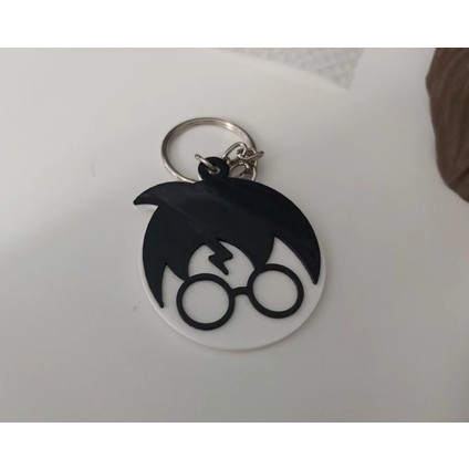 Sihirli Çocuk Tasarımlı Anahtarlık – 3D Baskı Hediyelik Aksesuar