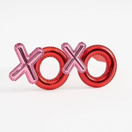Kırmızı Renk Xoxo Yazılı Parti Gözlüğü 17X7 cm fiyatları