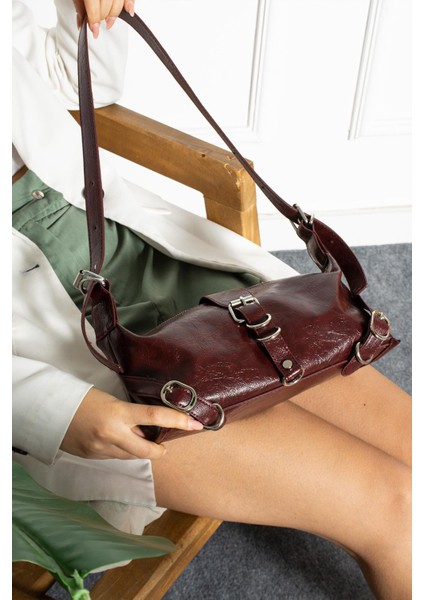 Carla Kemerli Kadın Omuz Çantası BP-4802O