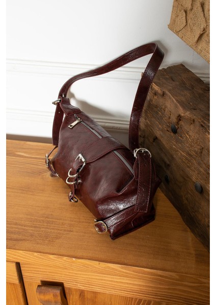 Carla Kemerli Kadın Omuz Çantası BP-4802O modelleri