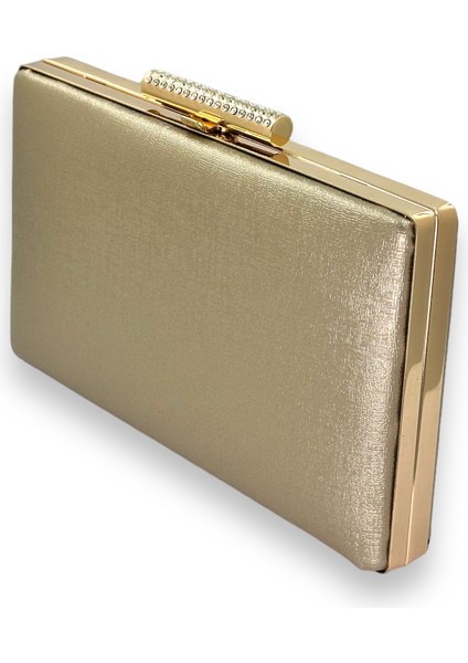 Altın Gold Dore Renk Çizilmez Derili Metal Kasalı Zincirli Bayan Abiye Çanta Gece Çantası Düğün Nişan Kına Gelin Party Çantası Mezuniyet Portföy Clutch fiyatları