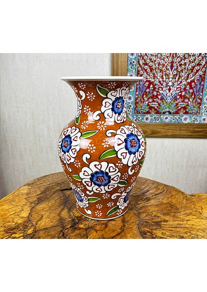 Çiçek Motifli Iznik Şah Vazo
