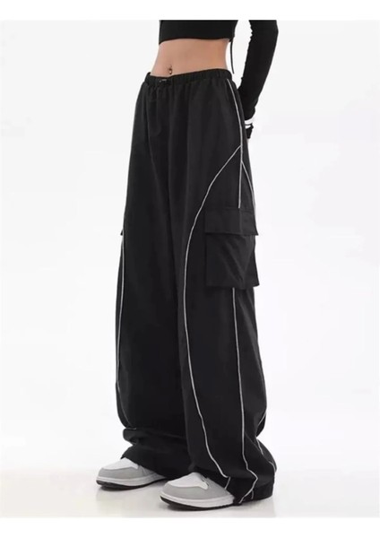 Kargo Cepli Çizgi Detaylı Siyah Wide Leg Tracksuit