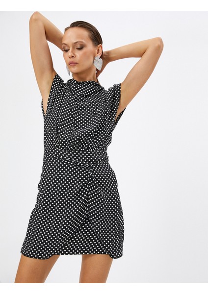 Puantiyeli Elbise Mini Viskon Kısa Kollu Drape Yaka