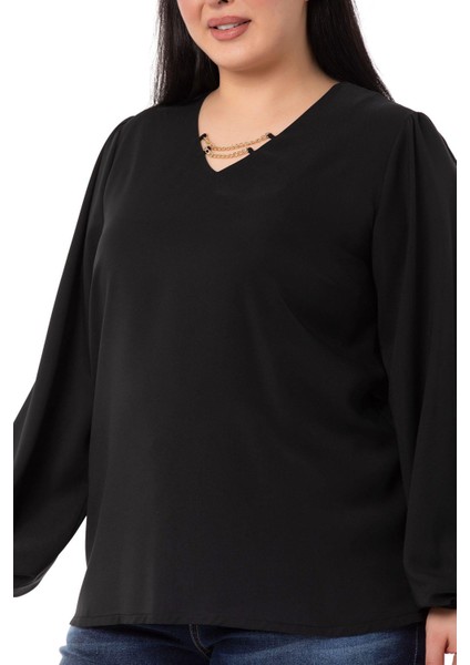 Büyük Beden Yakası Zincir Detaylı Kol Ağzı Lastikli Siyah Bluz fırsatları