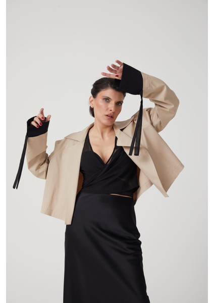 Bej Crop Trençkot modelleri