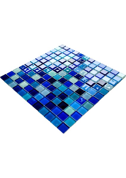 Mutfak Tezgah Arası ve Tüm Yaşam Alanları Için Blue Mix.kristal Cam Mozaik. Cam Ölçüsü: 23X23 Mm. File Ölçüsü: 30X30 Cm. ( 1 Kutu = 11 File Karo = 1 M2 Fiyatıdır. )