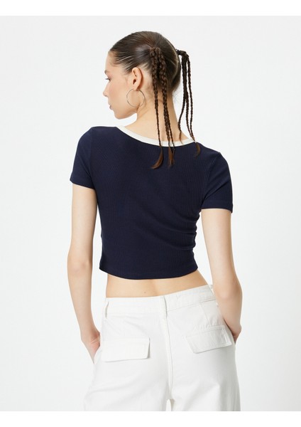 V Yaka Crop Tişört Düğmeli Baskılı Kısa Kollu Ribanalı Pamuklu Slim Fit fırsatları