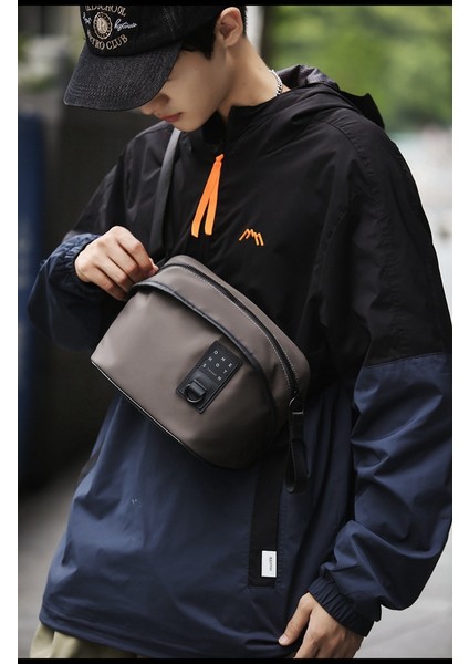 Yeni Göğüs Çantası Erkek Moda Crossbody Çanta Moda Rahat Moda Omuz Çantası Cep Telefonu Banliyö Çantası (Yurt Dışından)