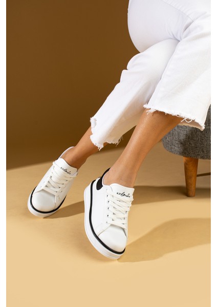 Rahat Taban Renk Şeritli Bağcıklı Kadın Sneaker 001-340-24BSIYAH fiyatları
