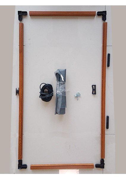 Sineklik Menteşeli Pencere Sinekliği Kahverengi (En: 0-70 Cm. Boy: 0-130 Cm)