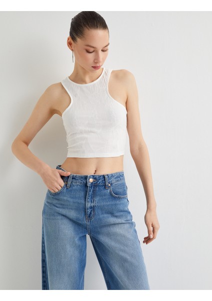 Asimetrik Crop Üst Dokulu Slim Fit Yuvarlak Yaka fiyatları