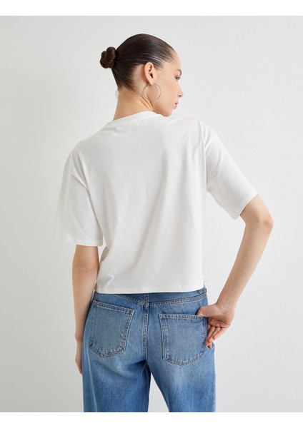 Püsküllü Dantel Detaylı Tişört Kısa Kollu Bisiklet Yaka Pamuklu fırsatları