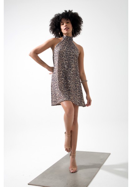 Quen Boyundan Bağlamalı Sırt Dekolteli Baskılı Mini Elbise Hb