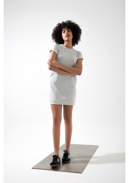 Carl Kısa Kollu 3 Iplik 0 Yaka Cepli Mini Sweat Elbise Hb indirimleri