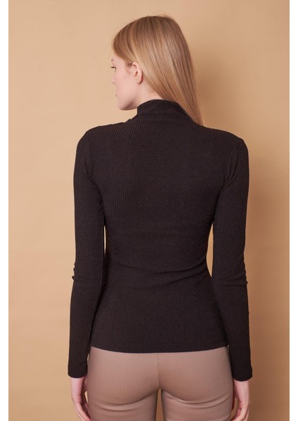 Kadın Kaşkorse Yarım Balıkçı Omuzları Pileli Uzun Kol Likralı İnce Triko Bluz-Siyah fırsatları