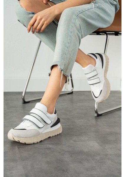 Siyah Günlük Cırtlı Iç Taban Kadın Sneaker