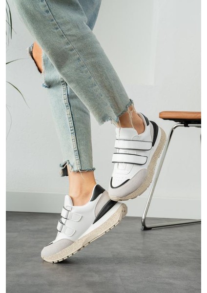 Siyah Günlük Cırtlı Iç Taban Kadın Sneaker fiyatları