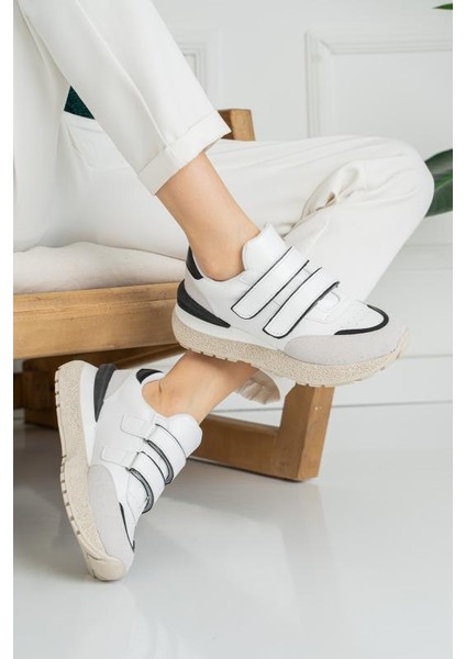 Siyah Günlük Cırtlı Iç Taban Kadın Sneaker modelleri