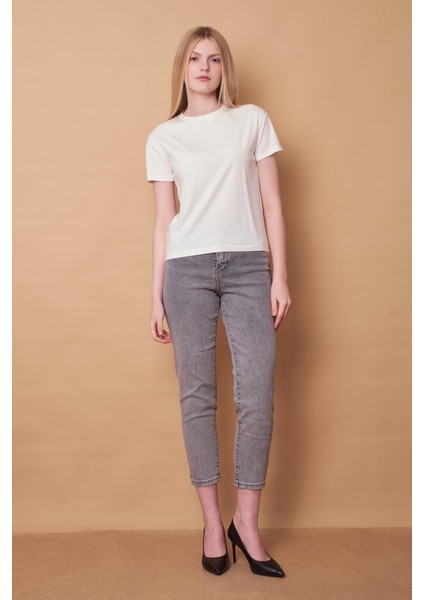 Kadın Sıfır Yaka Kırışmaz Span Karışımlı Şık Kısa Kol Likralı T-shirt Bluz-Krem