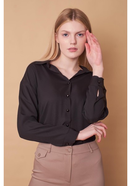 Kadın Yakalı Düşük Omuzlu Uzun Kol Likrasız Kumaş Gömlek-Siyah modelleri