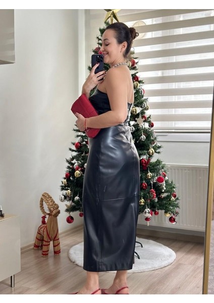 Straplez Yırtmaç Detay Midi Deri Elbise