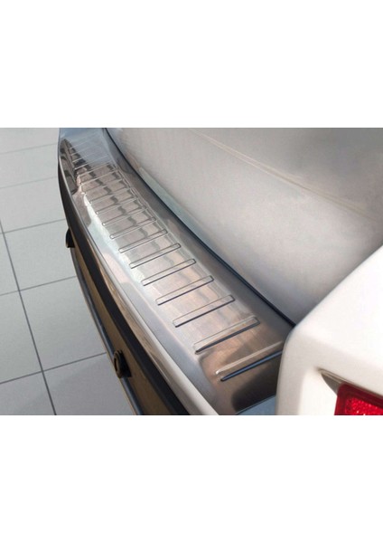 Volvo Xc 60 Krom Arka Tampon Eşiği 2018 Üzeri