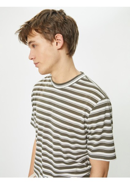 Bisiklet Yaka Tişört Kısa Kollu Viskon Karışımlı fiyatları