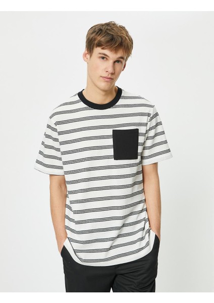 Cep Detaylı Tişört Bisiklet Yaka Kısa Kollu fırsatları