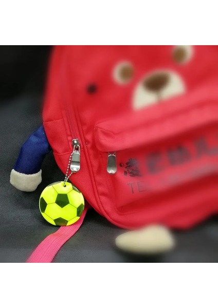 Beyaz Futbol Deseni Yumuşak Pvc Yansıtıcı Anahtarlık Trafik Güvenlik Çantası Yol Görünürlüğü Güvenliği Için Kolye Aksesuarları Reflectorgift (Yurt Dışından) indirimleri