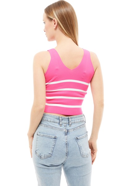 V Yaka Çizgili Triko Crop Atlet indirimleri