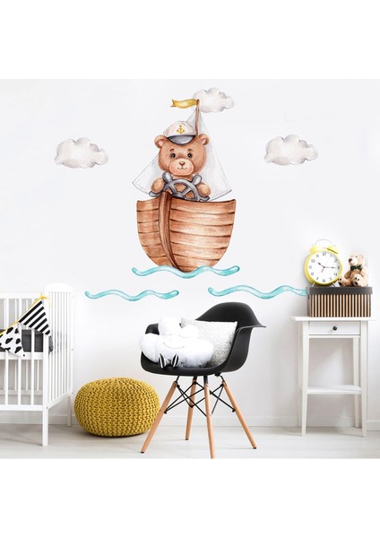 Kaptan Sevimli Ayı ve Bulutlar Çocuk Odası Duvar Sticker 50 x 70 cm