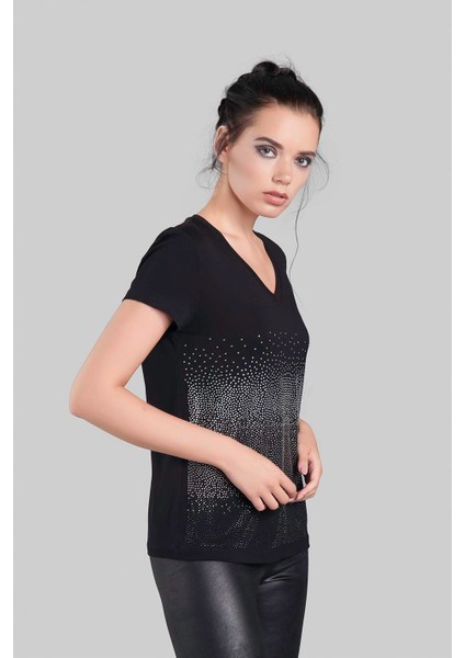 Kadın Siyah Önü Taş Detaylı V Yakalı Kısa Kollu T-Shirt Npt 49 indirimleri